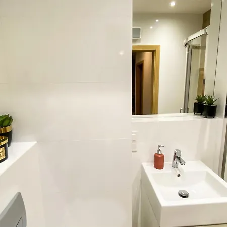 Riviera Modern Tower *