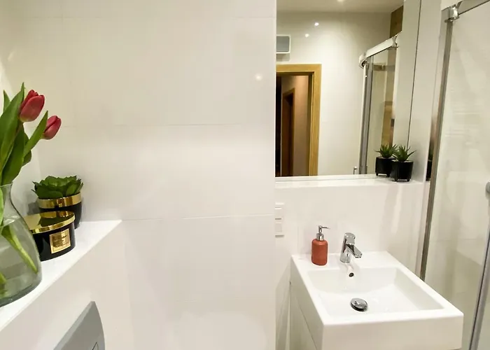 Riviera Modern Tower *